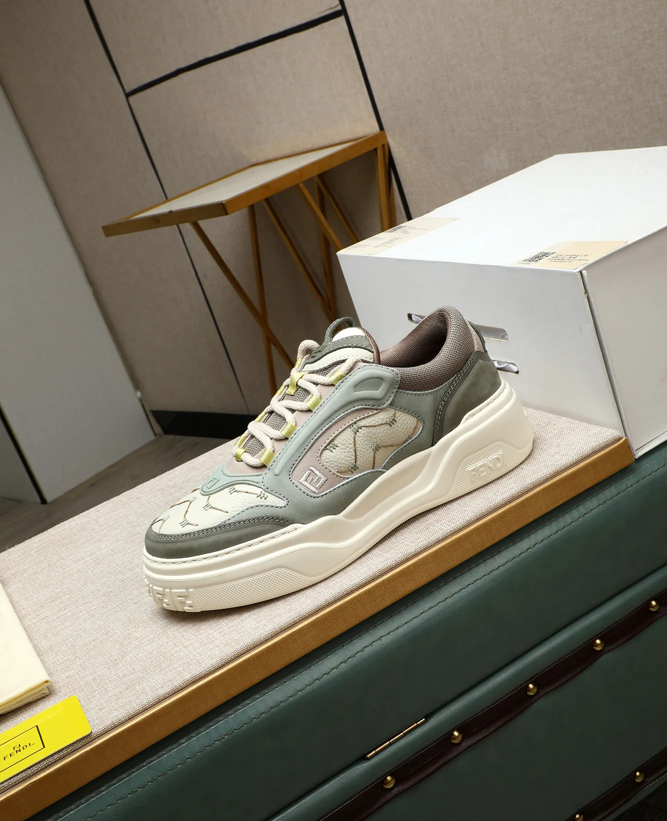 Men's shoes 💰820 [FENDI] Fendi - High-end quality original casual sports shoes - Upper: Nappa calfskin, pebbled calfskin, tongue and heel; injection molded brand logo plastic module - Lining: brand canvas - Outsole: ultra-light TPR foam·rubber; molded outsole -Super high quality control·Fine workmanship: highlighted (high-end·luxury·grade) -Size :39-44 (38, 45, can be customized)